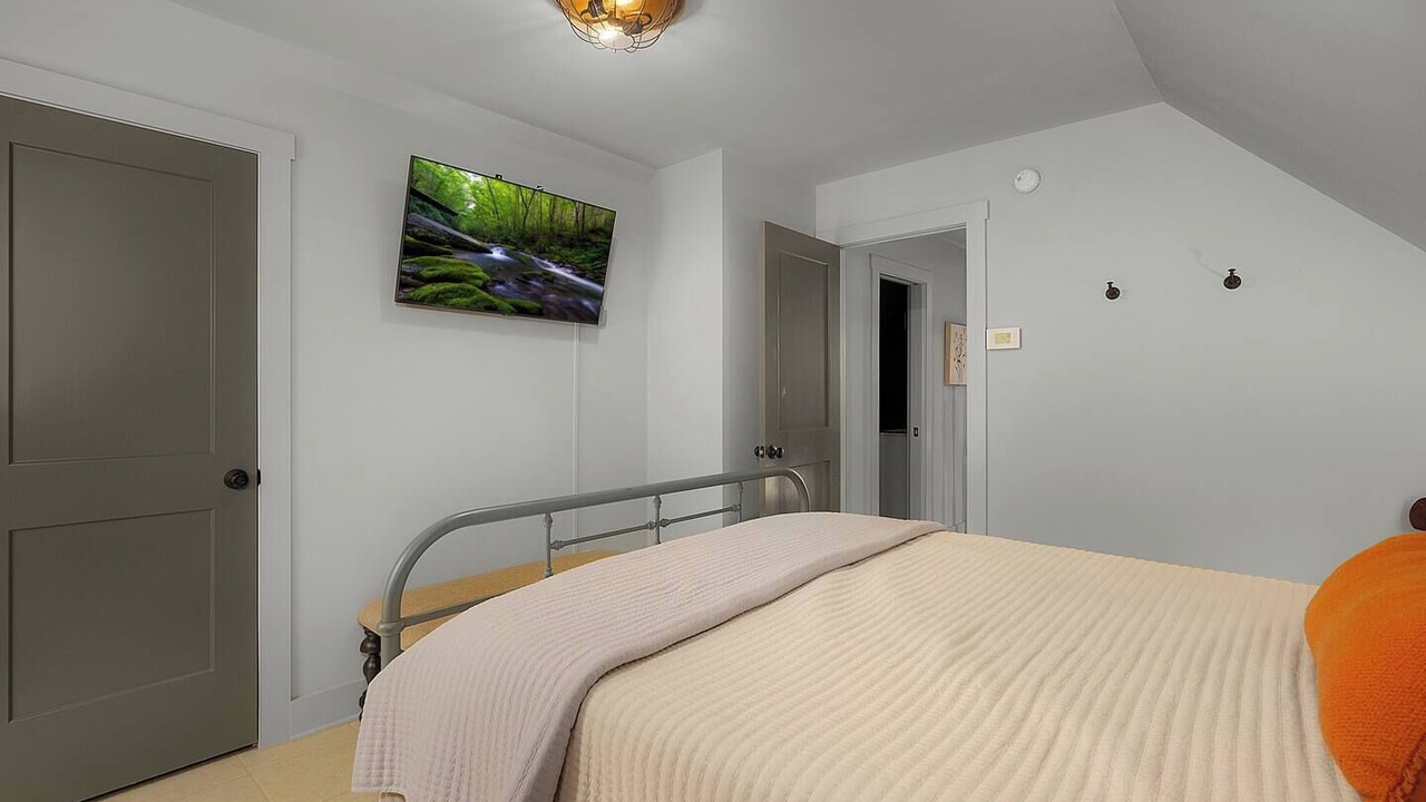 Photo of Bedroom in Ellijay