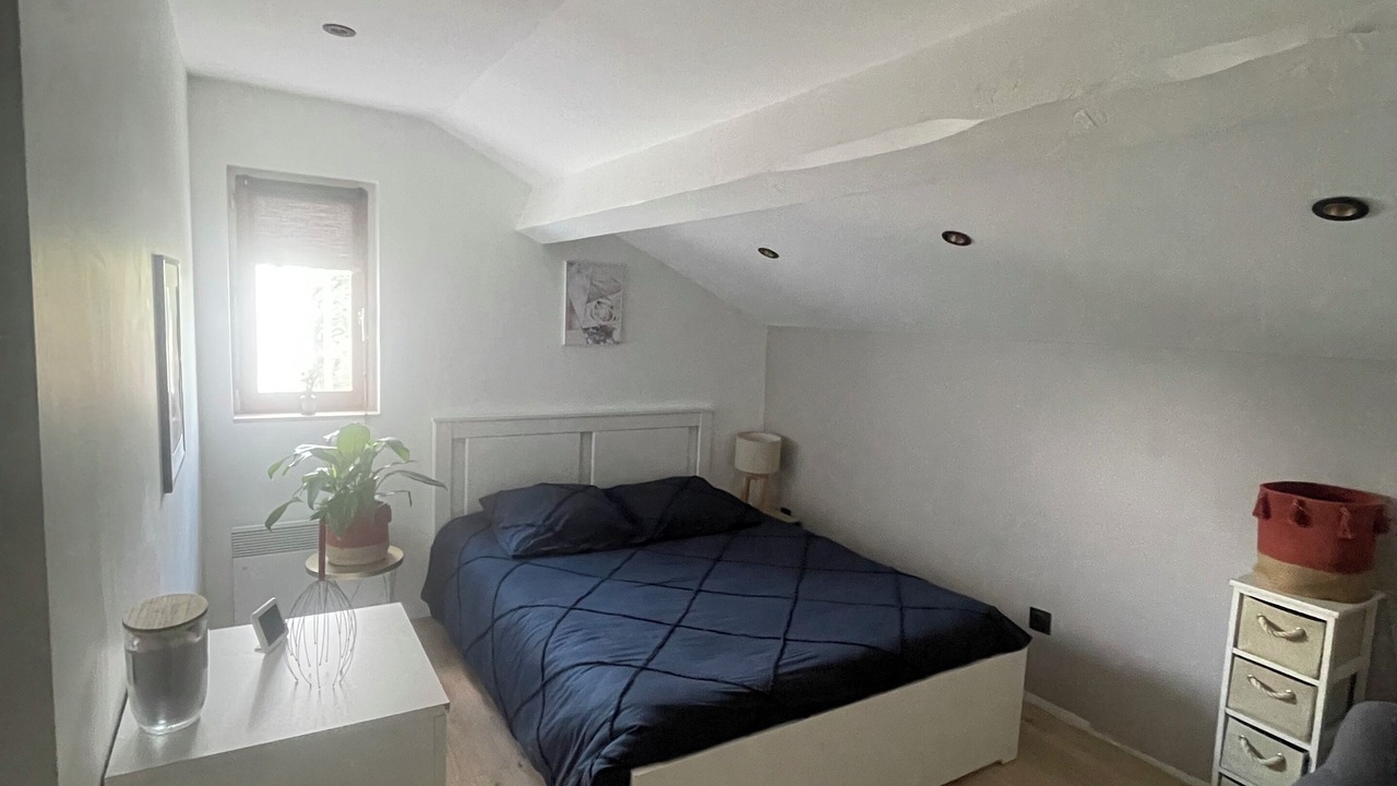 Photo of Bedroom in Solaize