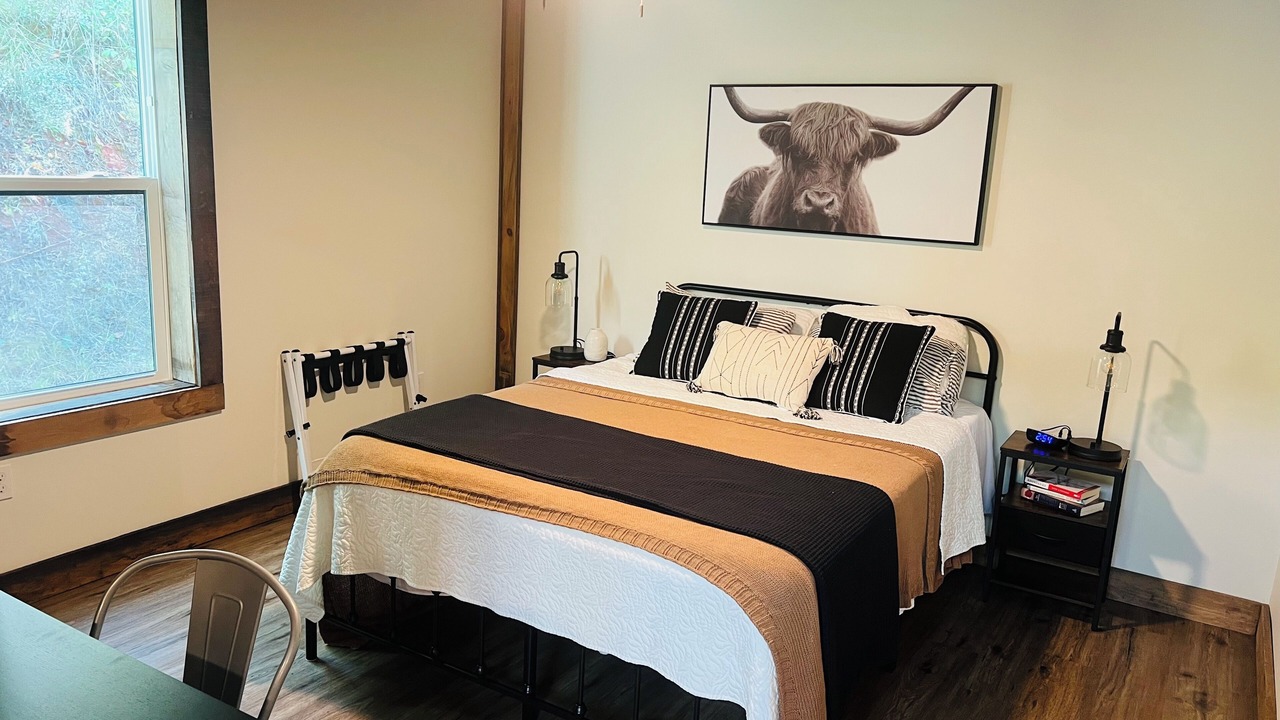Photo of Bedroom in Cullowhee