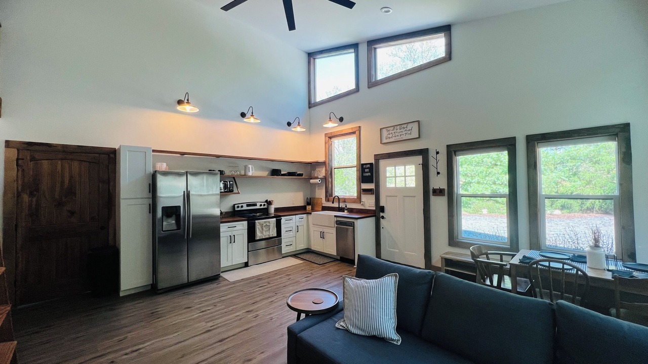 Photo of Livingroom in Cullowhee