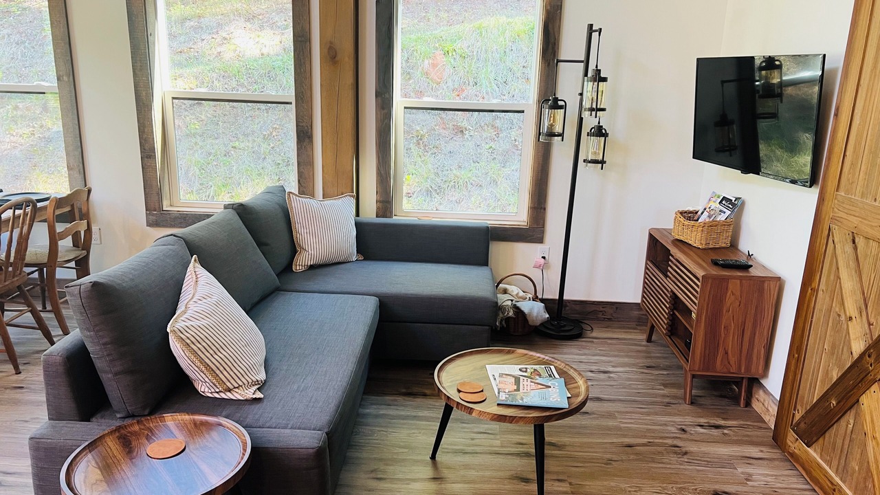 Photo of Livingroom in Cullowhee
