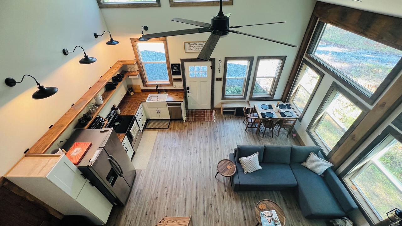 Photo of Livingroom in Cullowhee