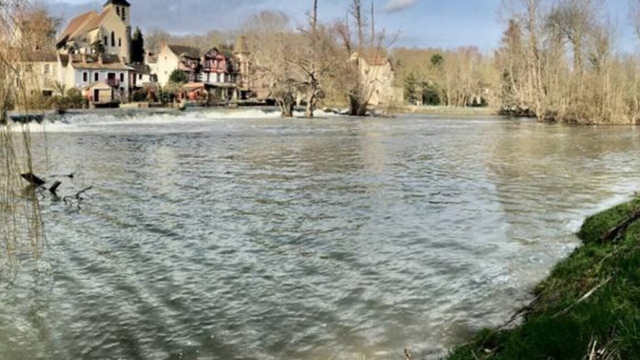 Photo of Others in Montigny-sur-Loing