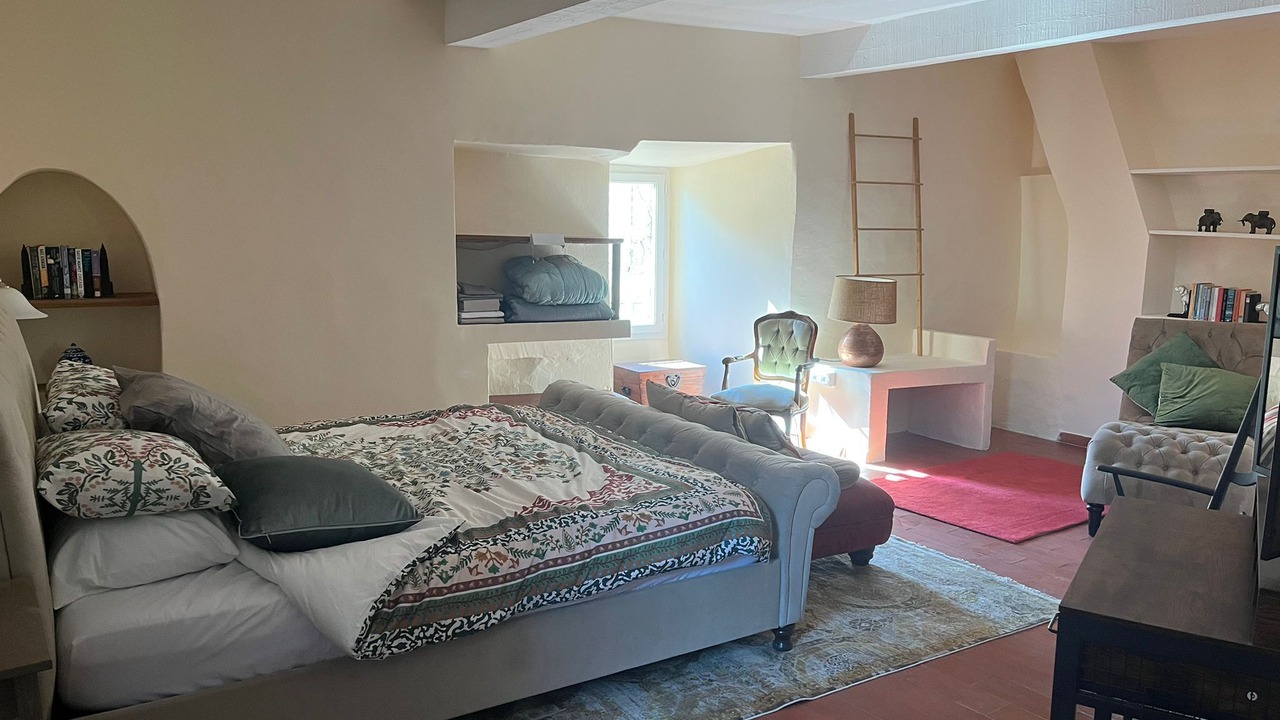 Photo of Bedroom in Saint-Saturnin-de-Lucian