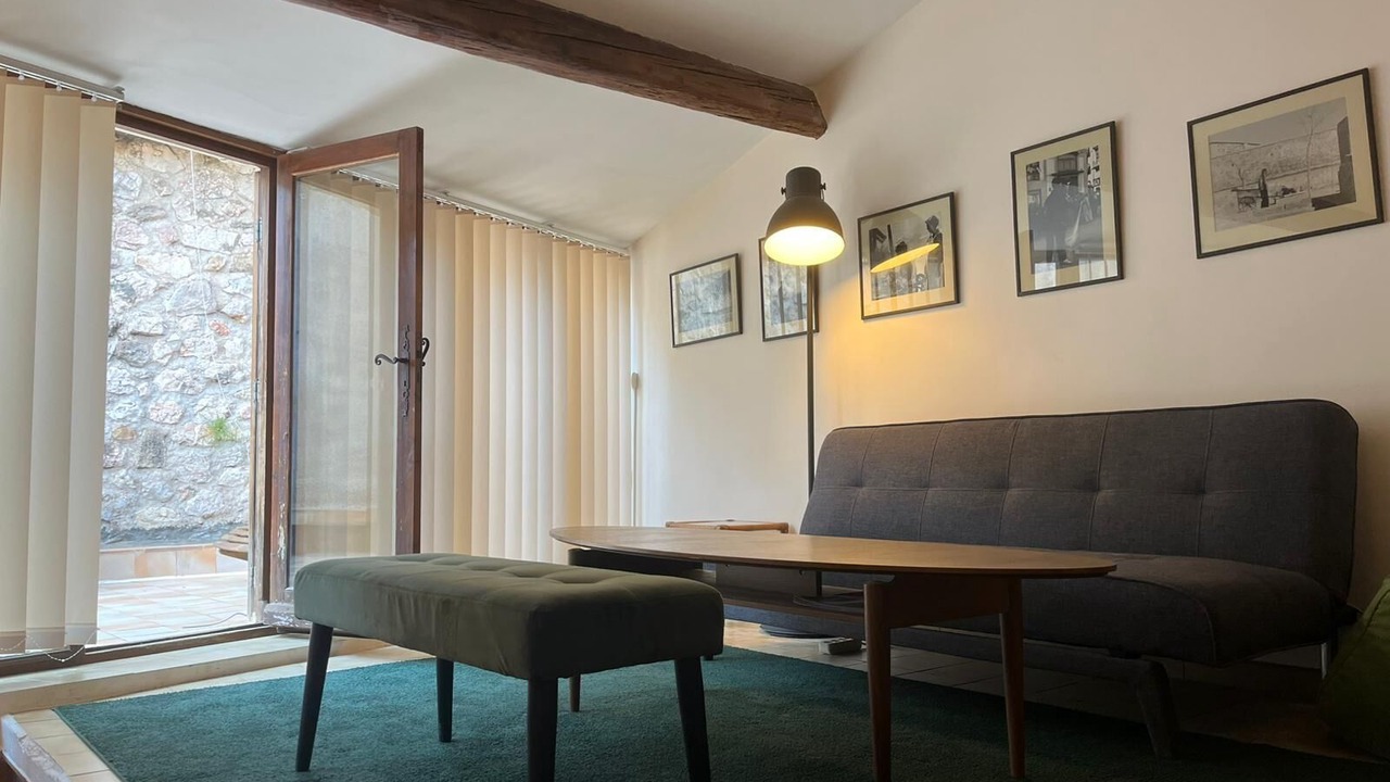 Photo of Livingroom in Saint-Saturnin-de-Lucian