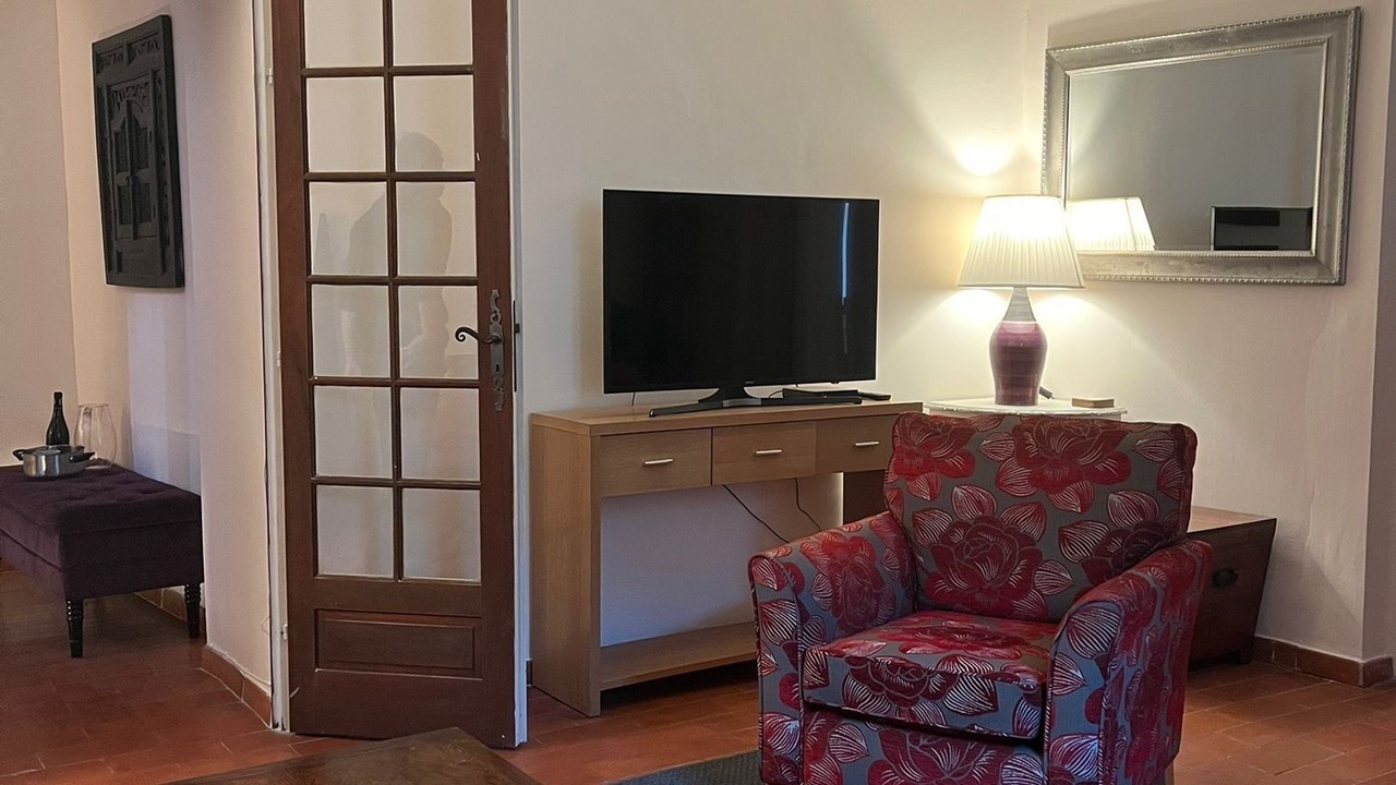 Photo of Livingroom in Saint-Saturnin-de-Lucian