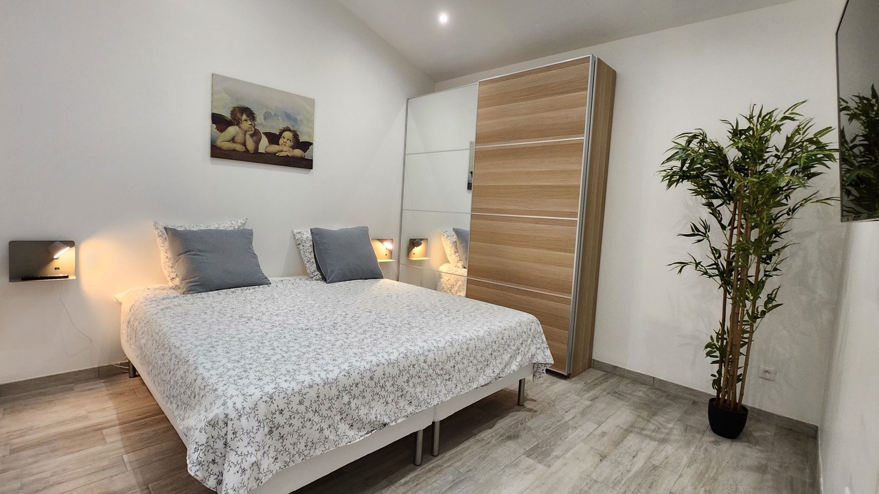 Photo of Bedroom in Saint-Pargoire