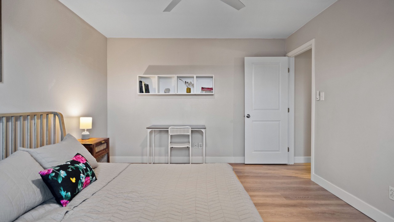 Photo of Bedroom in South Side