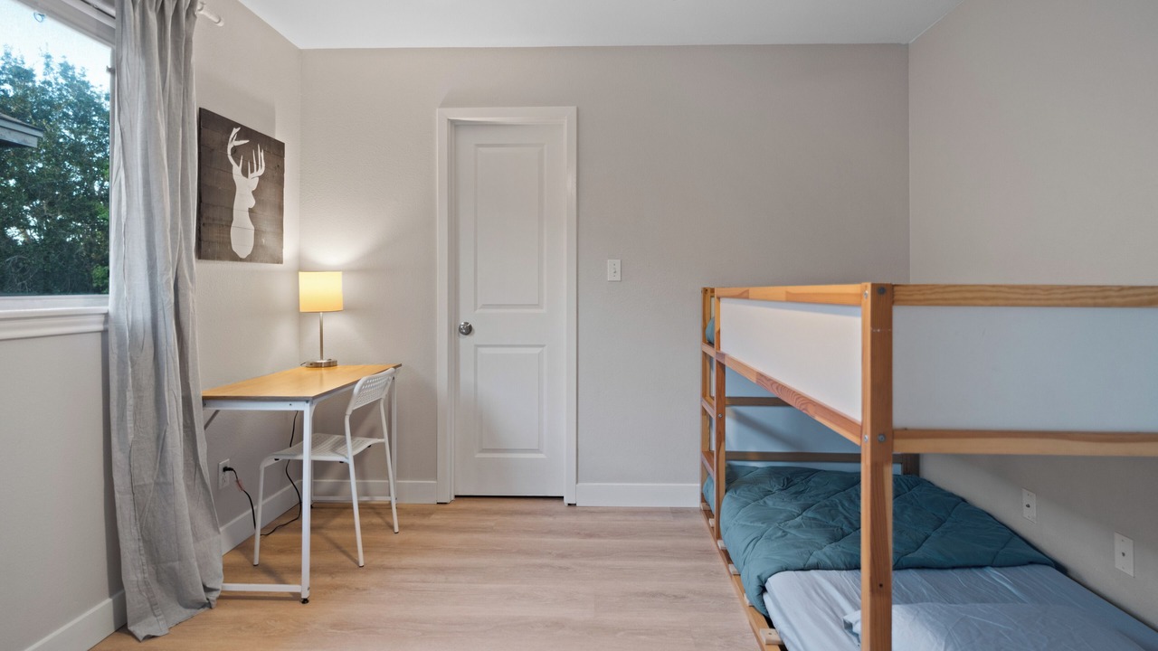 Photo of Bedroom in South Side