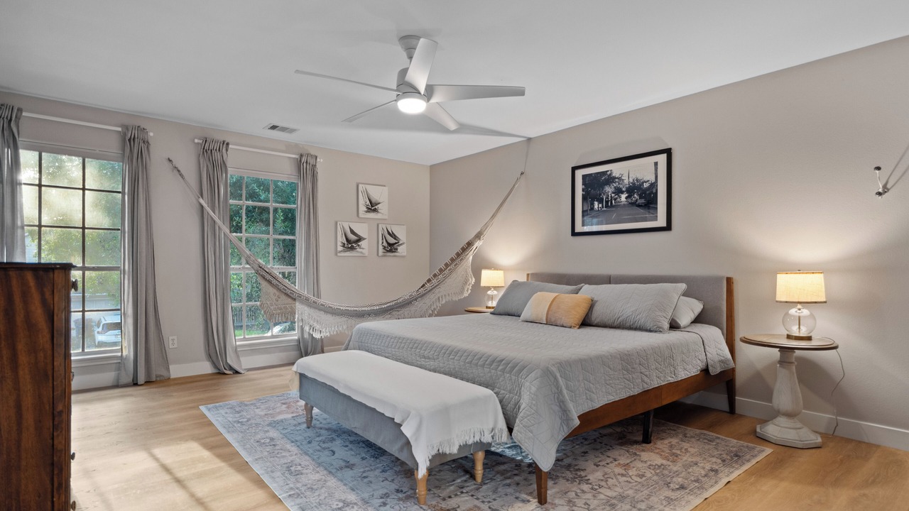 Photo of Bedroom in South Side
