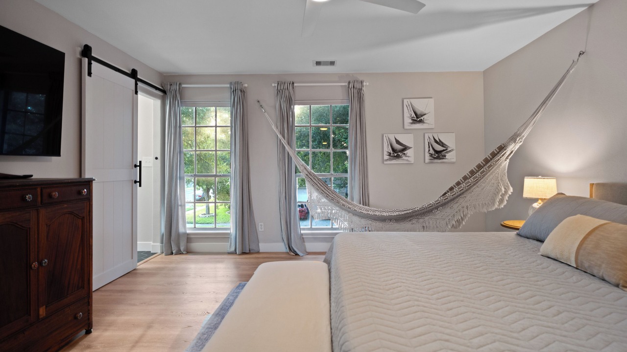 Photo of Bedroom in South Side