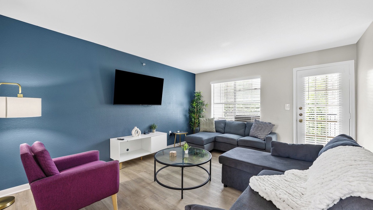 Photo of Livingroom in Pleasant Valley