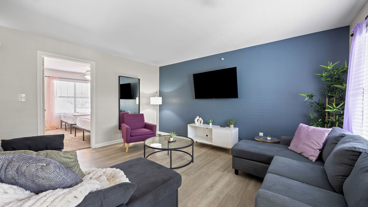 Photo of Livingroom in Pleasant Valley