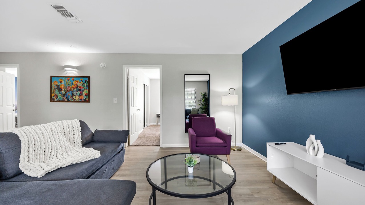 Photo of Livingroom in Pleasant Valley