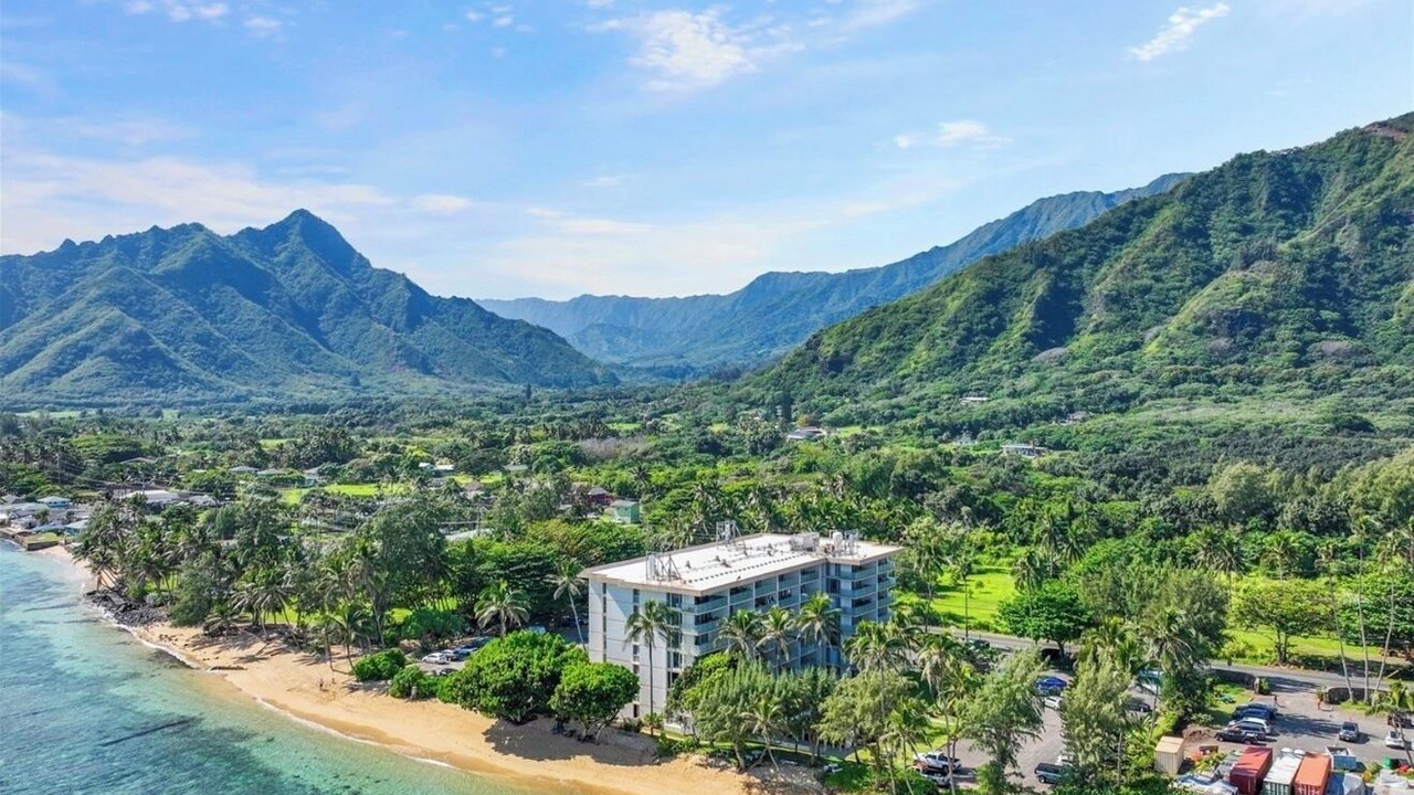 Photo of Others in Punaluu