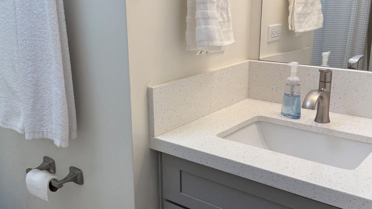 Photo of Bathroom in Punaluu