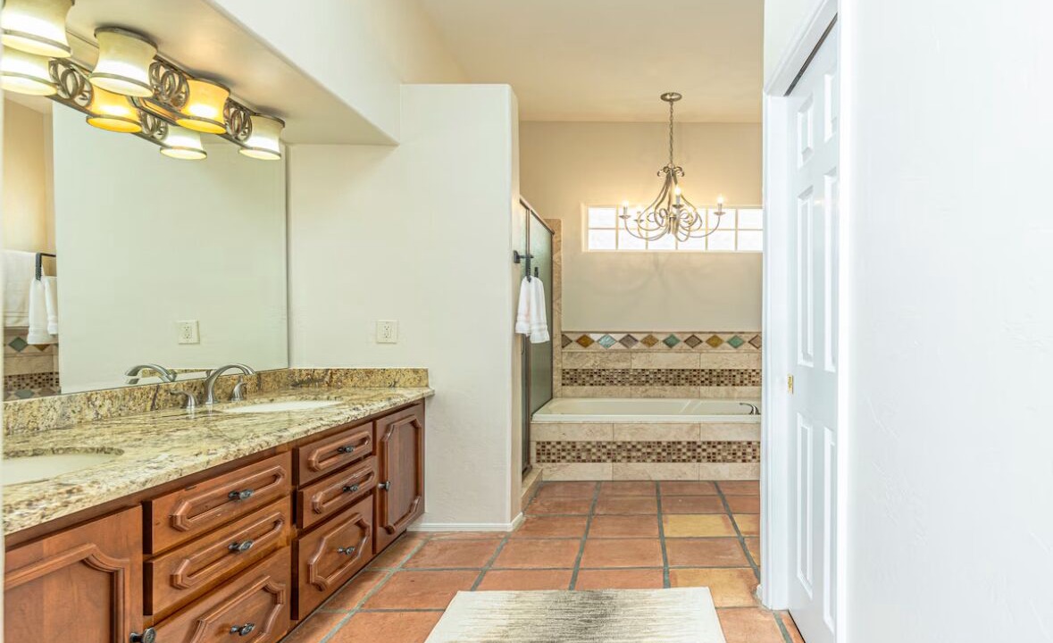 Photo of Bathroom in Catalina Foothills Estates