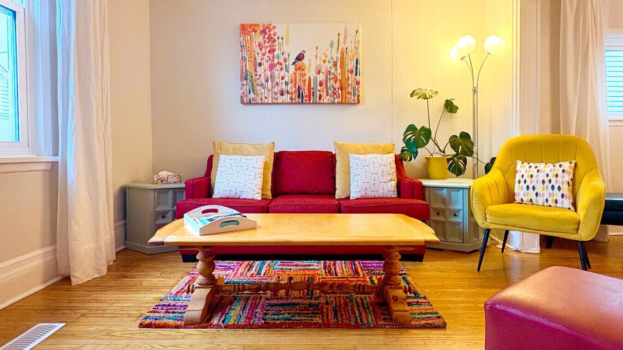 Photo of Livingroom in Inner Harbour