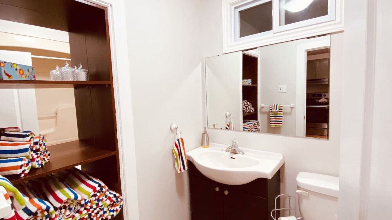 Photo of Bathroom in Inner Harbour