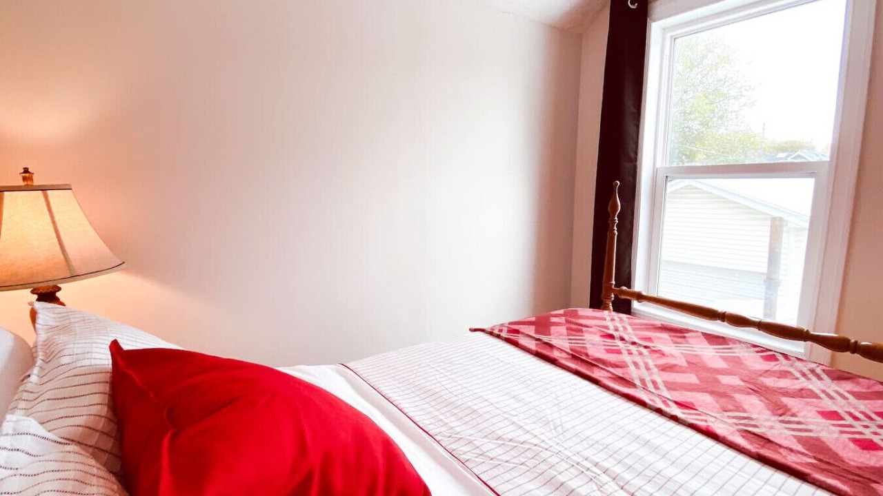 Photo of Bedroom in Inner Harbour