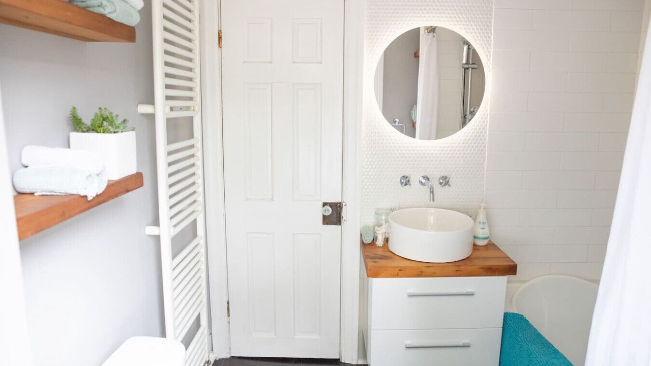 Photo of Bathroom in Inner Harbour