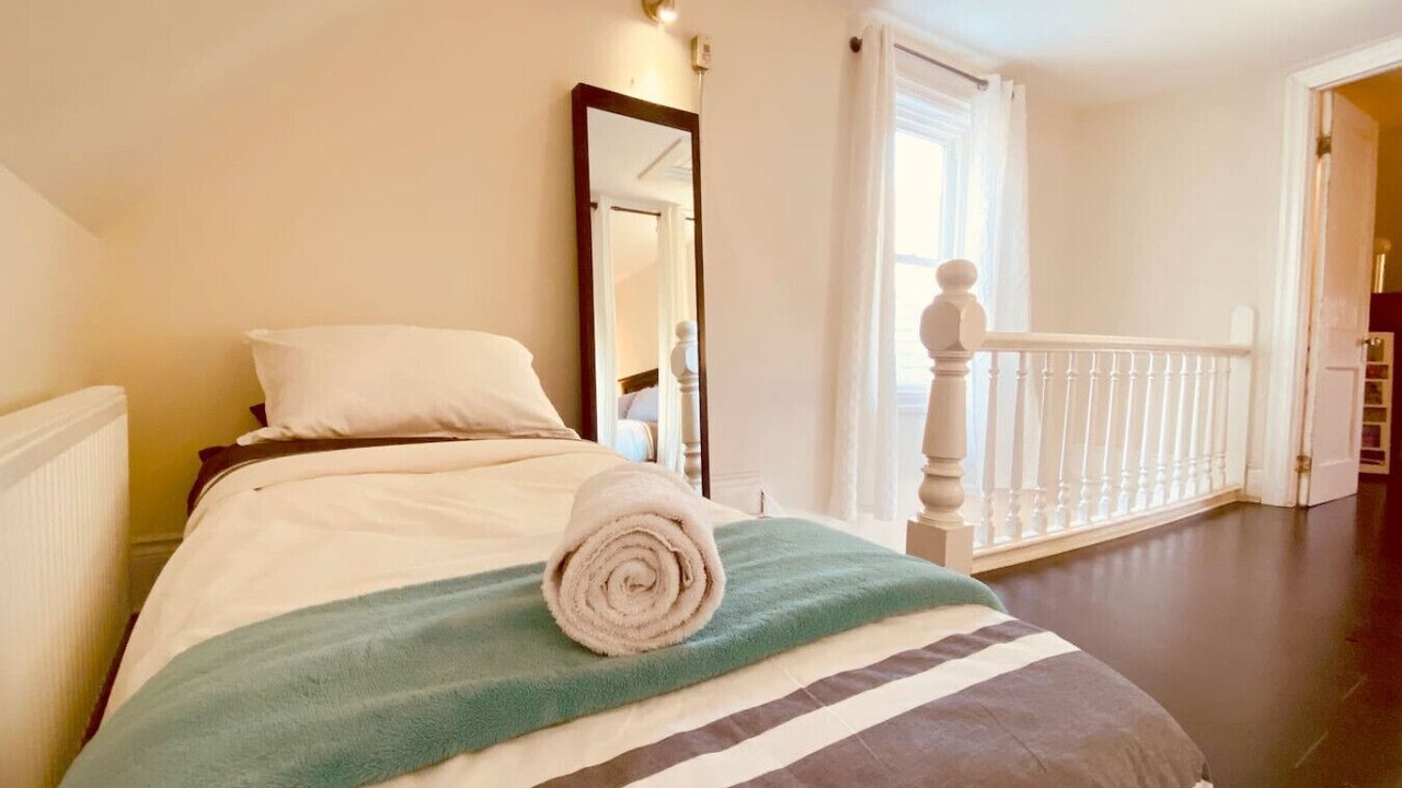 Photo of Bedroom in Inner Harbour