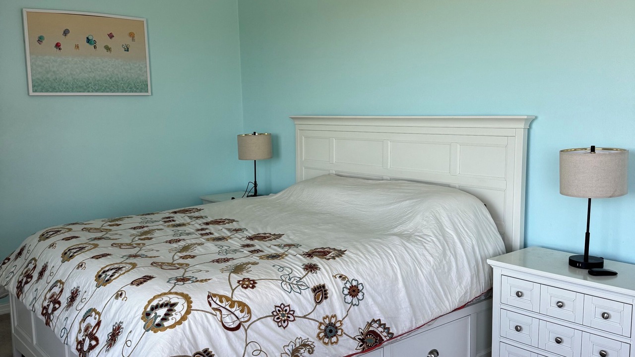 Photo of Bedroom in Crystal Beach