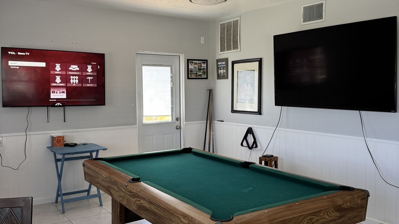 Photo of Bedroom in Crystal Beach