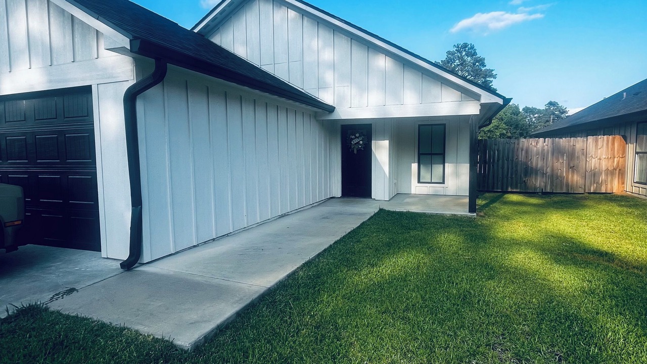 Photo of Outdoor in Leesville