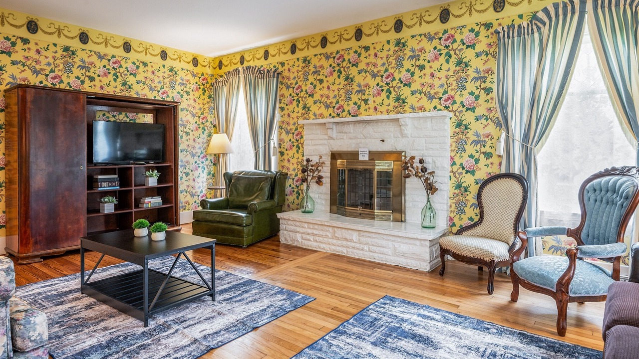 Photo of Livingroom in Canandaigua