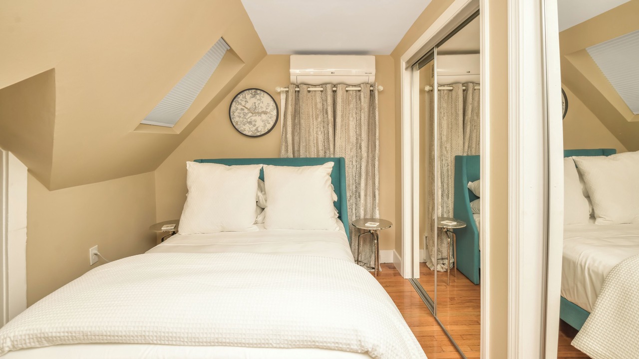 Photo of Bedroom in Hyde Park