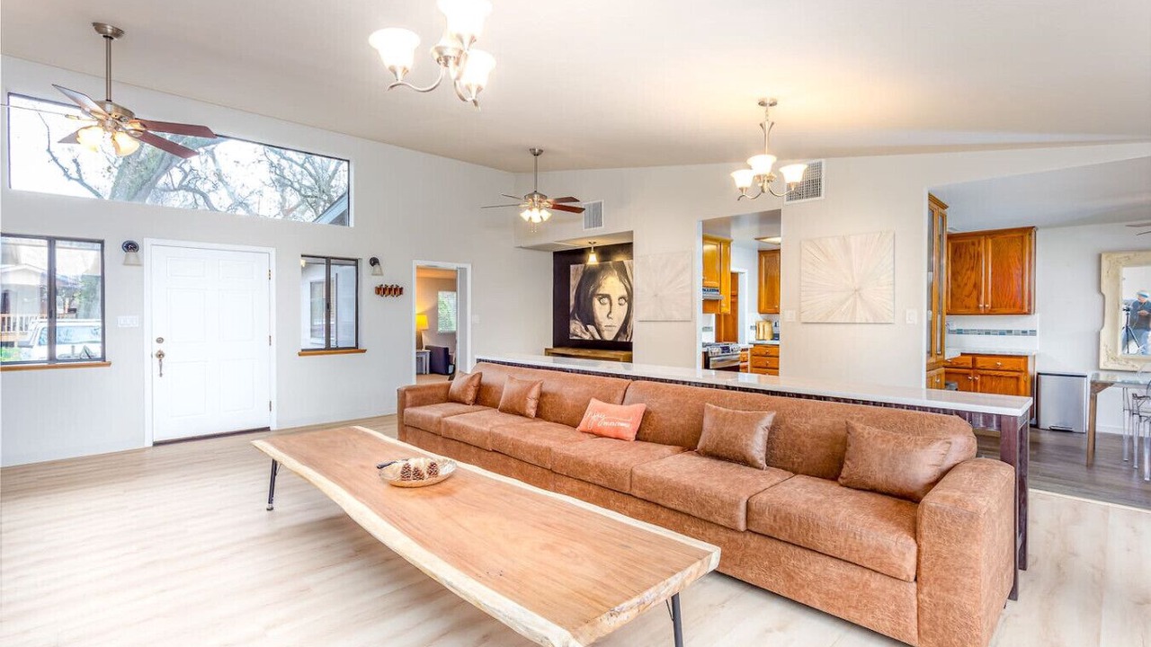 Photo of Livingroom in Kaweah