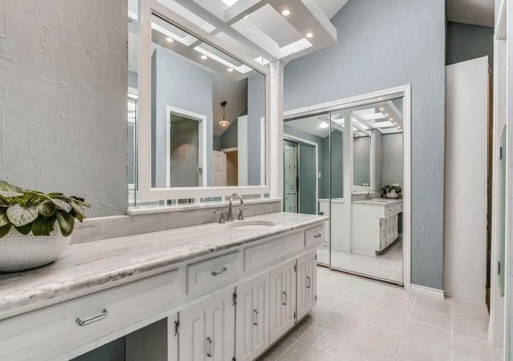 Photo of Bathroom in Heath