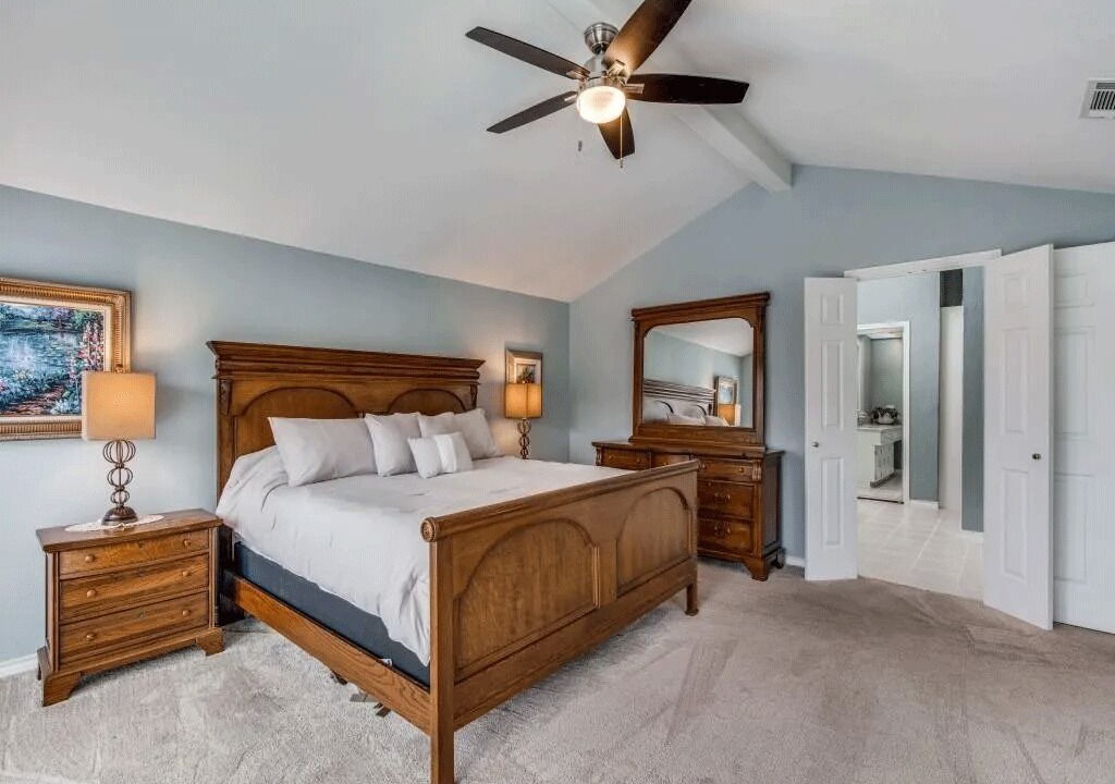 Photo of Bedroom in Heath