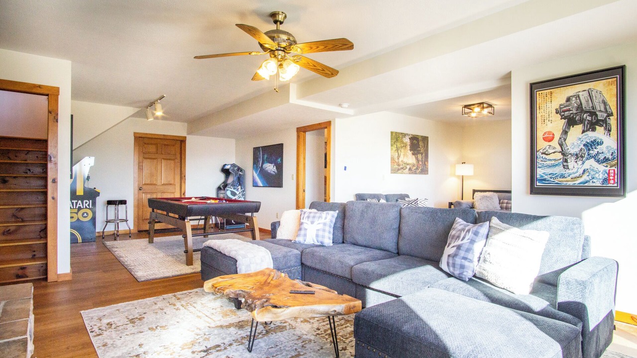 Photo of Livingroom in Mountain Base