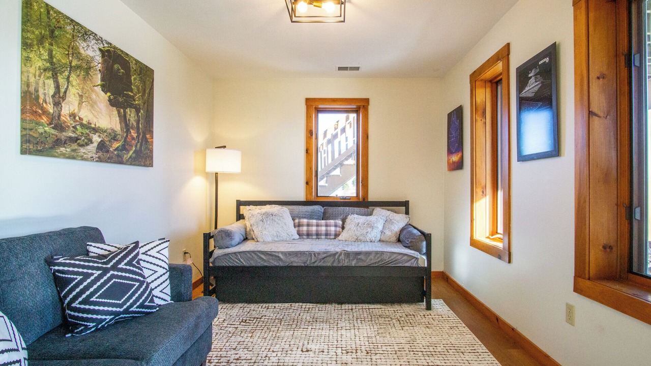 Photo of Bedroom in Mountain Base