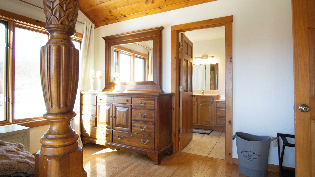 Photo of Bedroom in Mountain Base