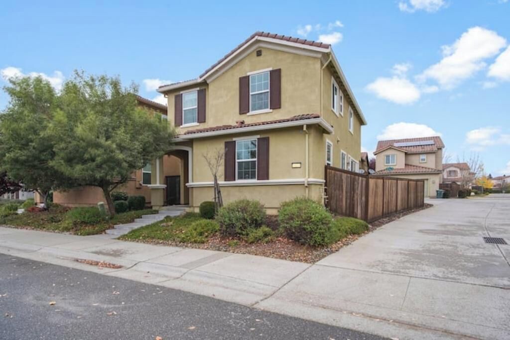Photo of Outdoor in Natomas Creek