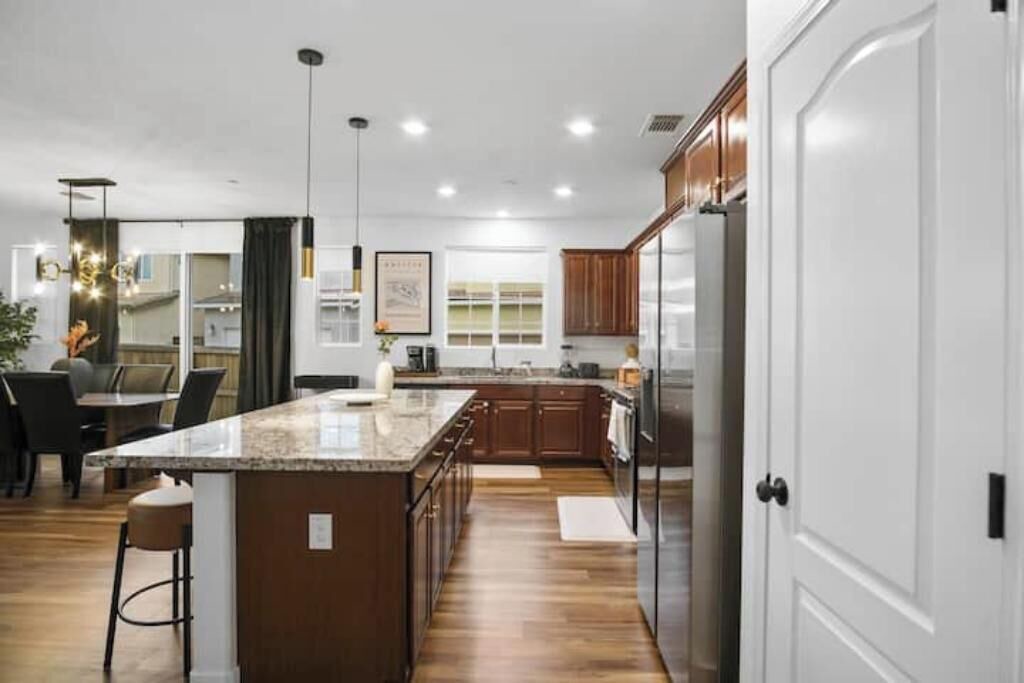 Photo of Kitchen in Natomas Creek
