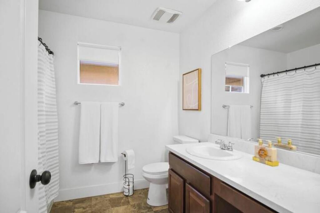 Photo of Bathroom in Natomas Creek