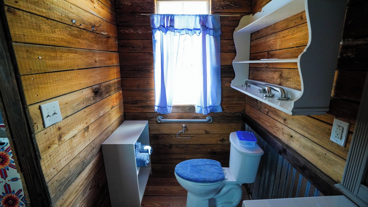 Photo of Bathroom in Plantersville