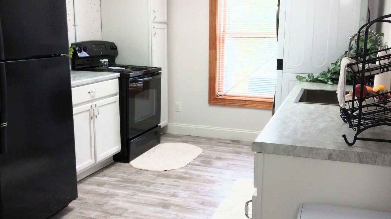 Photo of Kitchen in Esom Hill