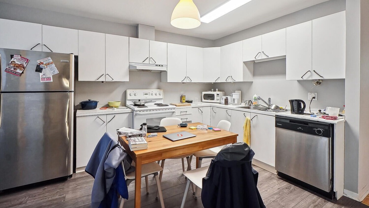 Photo of Kitchen in De Lorimier
