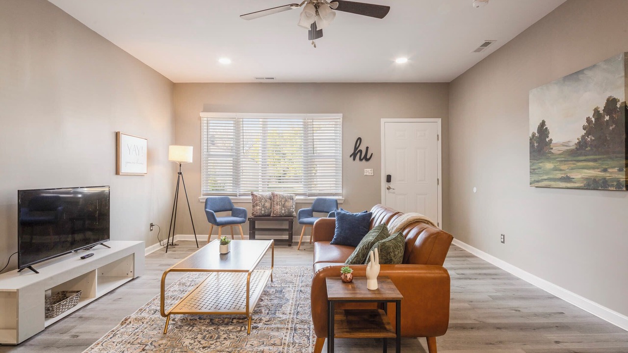 Photo of Livingroom in Smoketown Jackson