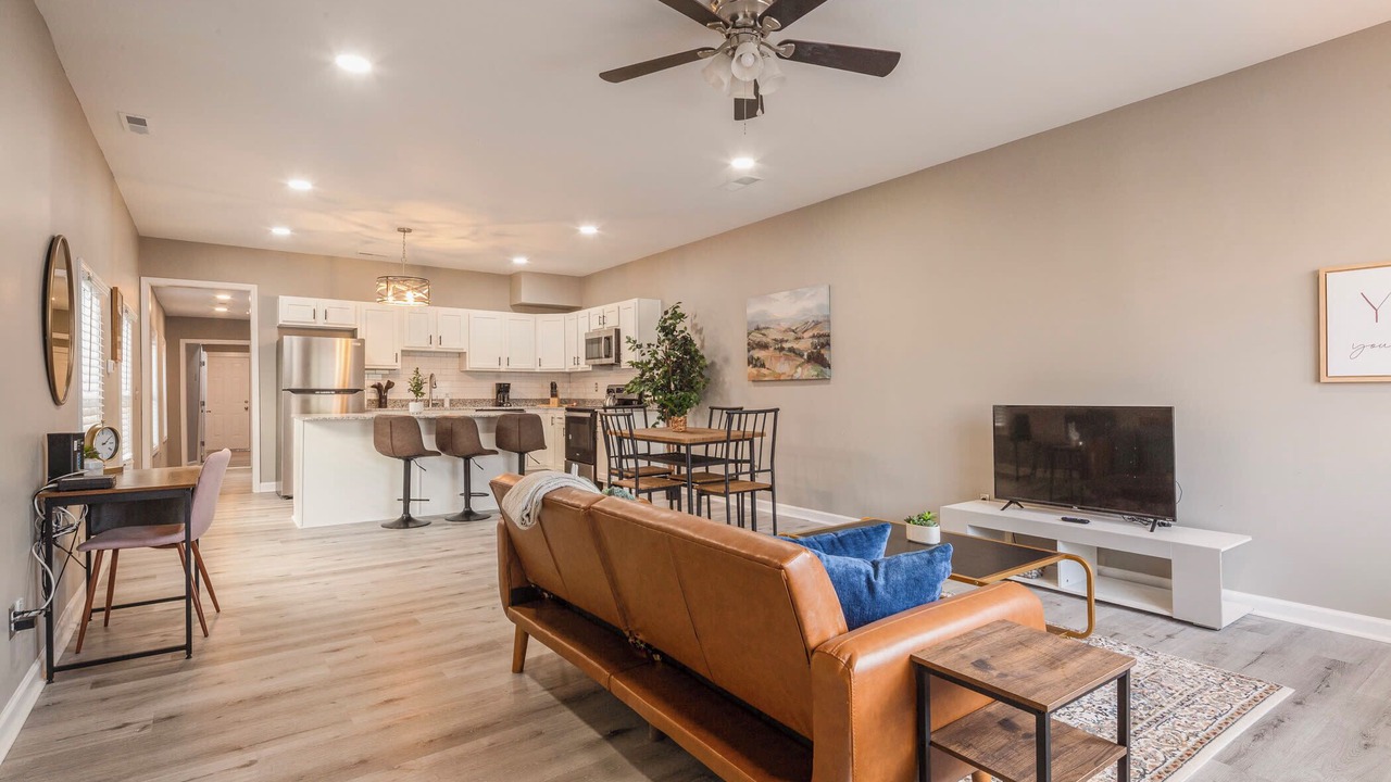 Photo of Livingroom in Smoketown Jackson