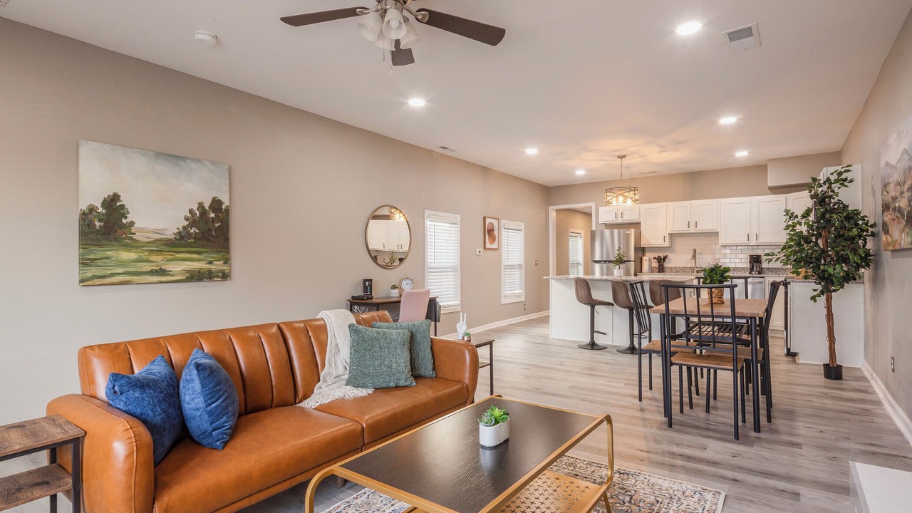 Photo of Livingroom in Smoketown Jackson