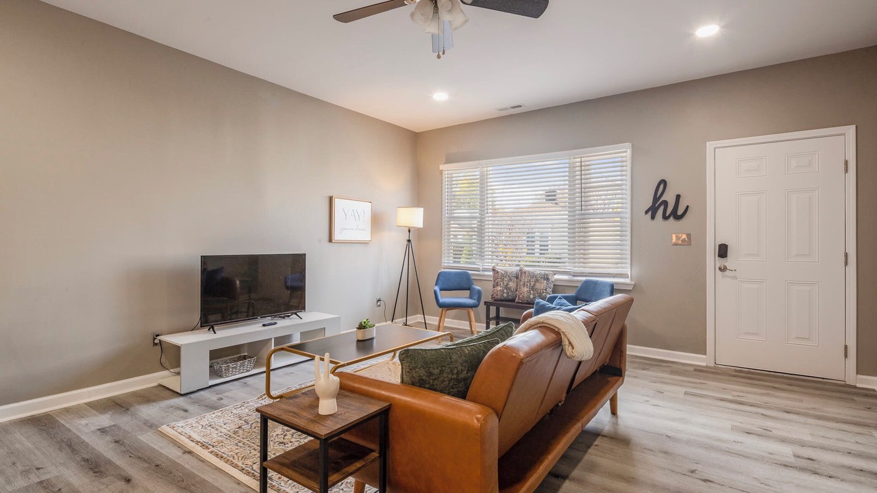 Photo of Livingroom in Smoketown Jackson