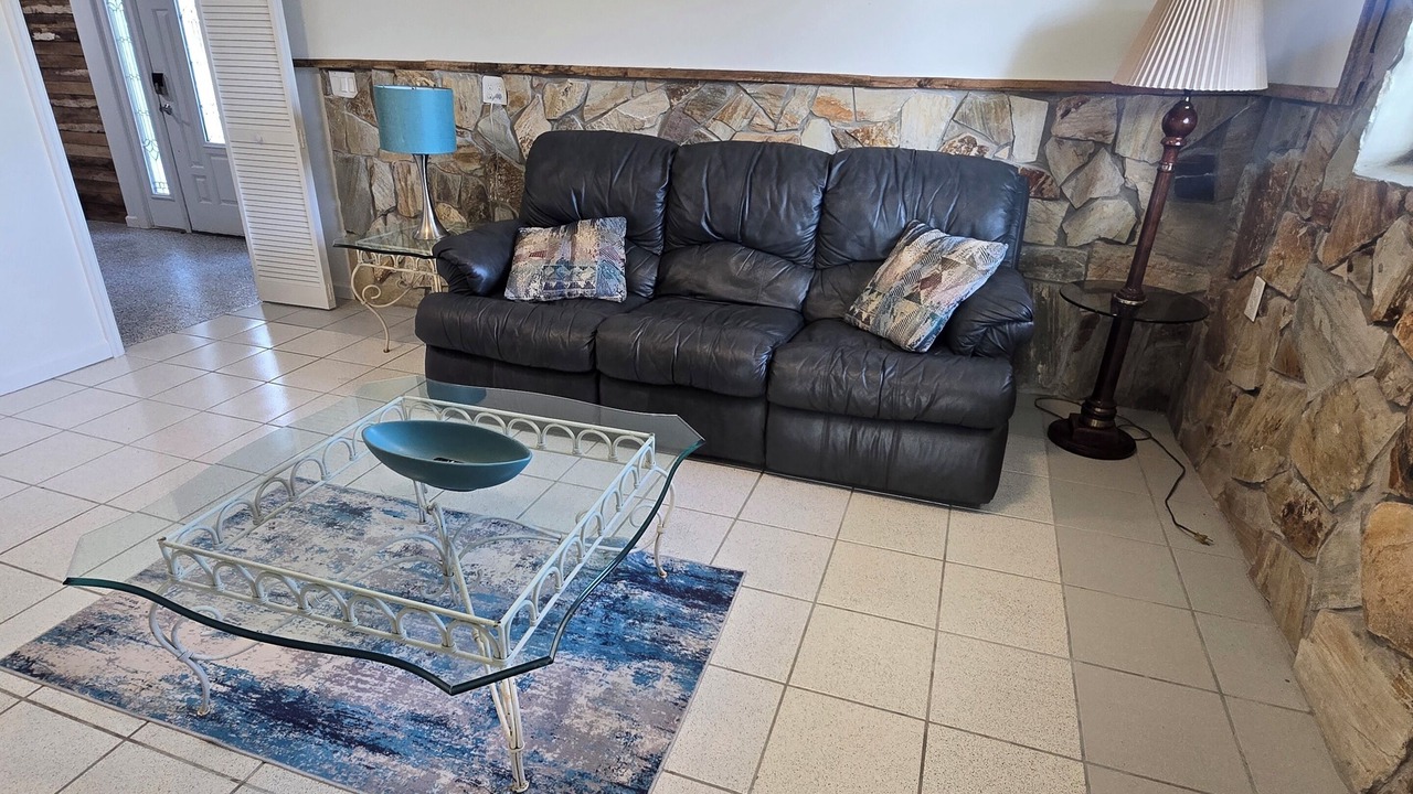 Photo of Livingroom in Old Homosassa