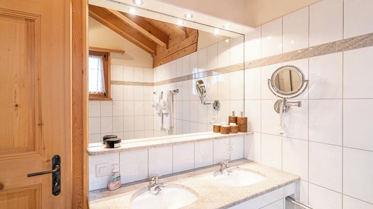 Photo of Bathroom in Laax