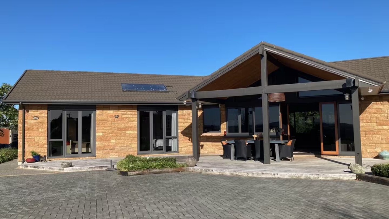 Photo of Outdoor in Bulls